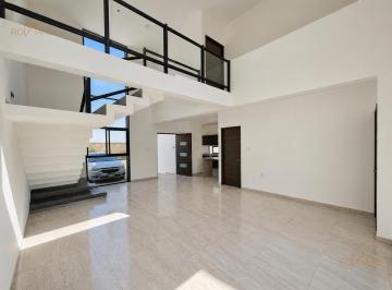 Casa · 165m² · 3 Recámaras · 2 Estacionamientos · Casa con Salida a La Playa | Recámara en Planta Baja | Lomas del Sol