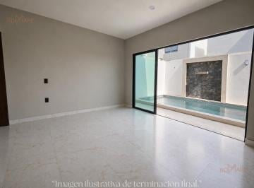 Casa · 355m² · 4 Recámaras · 2 Estacionamientos · Casa 4 Recámaras | Alberca Privada | Fracc. Lomas del Sol