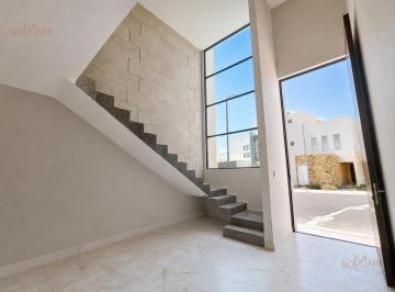 Casa · 355m² · 4 Recámaras · 2 Estacionamientos · Casa 4 Recámaras | Alberca Privada | Fracc. Lomas del Sol