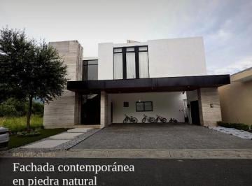 Casa · Casa en Fraccionamiento Campestre Santiago