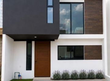 Casa · 135m² · 3 Recámaras · 2 Estacionamientos · Casas con Recamara en Pb Al Norponiente de Queretaro