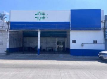 Local comercial , Boca del Río · Rento Local Comercial 300 m². Av Urano. con 3 Cajones de Estacionamiento.