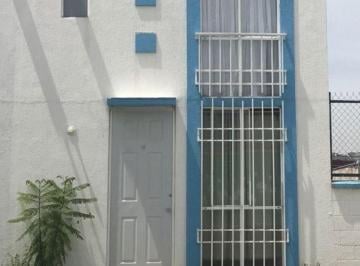 Casa de 2 habitaciones, Corregidora · Casa en Renta Dentro de Privada en Candiles