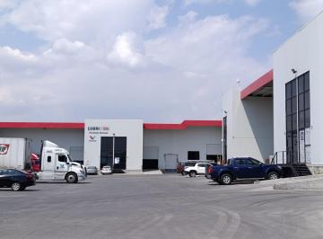 Nave industrial · 355m² · 4 Estacionamientos · Bodega en Renta/ Venta Zona Bajio Querétaro - Guanajuato