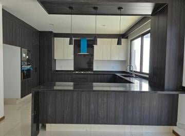 Casa de 5 habitaciones, Zapopan · Casa en Renta Solares Zapopan