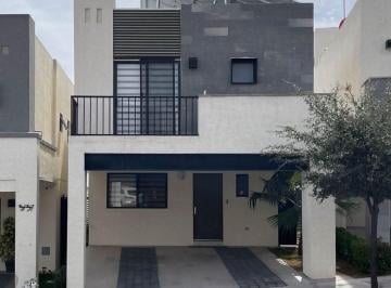 Casa · 3 Recámaras · 2 Estacionamientos · Casa - Fraccionamiento Monticello