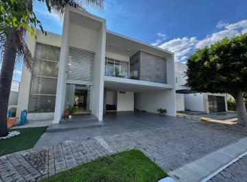1 · Casa en Venta en Lomas de Angelópolis