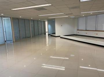 1 · Oficina en Renta en Valle del Campestre de 445 m², con 7 Privados y 9 Cajones de Estacionamiento.