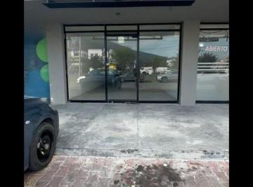 Local comercial · 96m² · 3 Estacionamientos · Locan en Renta en Zona Sur
