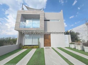 Casa en condominio de 3 habitaciones, El Marqués · Casa en Renta Amplia con 3 Habitación, con Roof, Zibata Querétaro