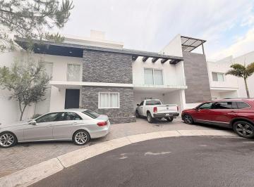 353974135f533de4f326ee6cb758e35eb879aa5aa2e5b64118bc09aa2c0efc99 · "Casa en Venta en La Vista, Querétaro, en Esquina con Roof Garden y Alberca"