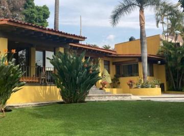 Casa · 600m² · 9 Recámaras · 5 Estacionamientos · La Casa del Mirador