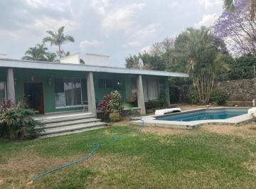 Casa · 600m² · 4 Recámaras · 3 Estacionamientos · Para Invertir Casa en Vista Hermosa