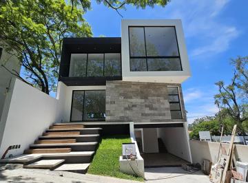 Casa · 312m² · 4 Recámaras · 2 Estacionamientos · Casa en Venta en Lomas de Atzingo