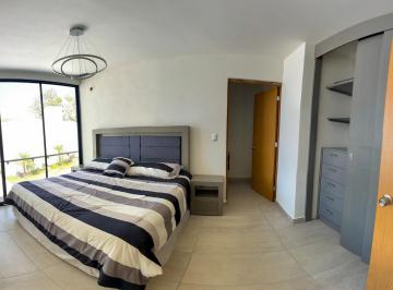 Casa · 150m² · 3 Recámaras · 2 Estacionamientos · Casa en Fraccionamiento con Alberca y Seguridad