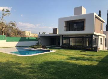 Casa · 300m² · 3 Recámaras · 2 Estacionamientos · Casa en Real de Oaxtepec
