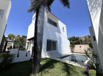 Casa · 250m² · 3 Recámaras · 2 Estacionamientos · Casa en Mascareño