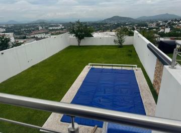 Casa · 380m² · 4 Recámaras · 2 Estacionamientos · Casa en Burgos Corinto