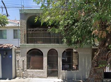 Casa de 3 habitaciones, Santa Catarina · Casa en Venta en Residencial Cuauhtémoc, Ciudad Santa Catarina, Nuevo León Cl