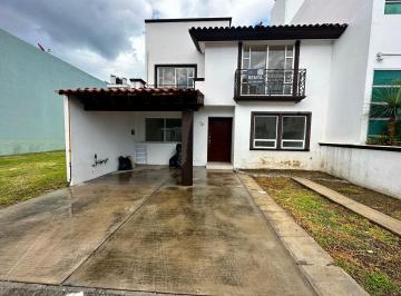 Casa · 183m² · 3 Recámaras · 2 Estacionamientos · Casa en Renta en Lomas del Valle
