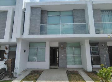 Casa en condominio de 4 habitaciones, Zapopan · Casa en Renta Amueblada Fracc Natura Bosques