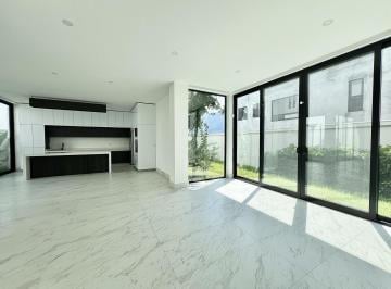 Casa · 362m² · 3 Recámaras · 3 Estacionamientos · Casa en Venta Carretera Nacional