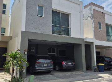 Casa de 3 habitaciones, General Escobedo · Casa en Venta en Privadas del Canada Muy Equipada a Media Cuadra del Parque