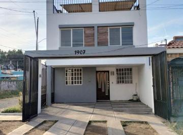 Casa de 3 habitaciones, Zapopan · Casa en Renta en Santa Margarita 3 Habitaciones, Estudio y Amplia Terraza