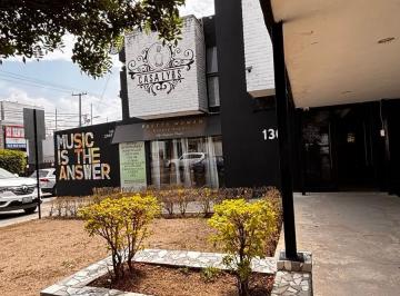 Casa · 841m² · 10 Recámaras · 7 Estacionamientos · Casa - Fraccionamiento Jardines del Moral