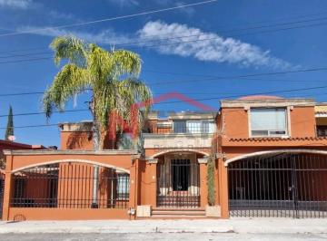 Foto principal · Casa en Venta Al Norte con Alberca