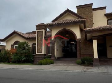 Foto principal · Residencia con Alberca en Venta Al Norte