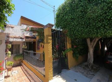 Casa de 3 habitaciones, Querétaro · Casa de 1 Piso en Venta Frente a Los Arcos