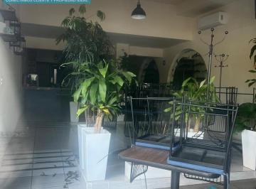 Local comercial · 135m² · 120 Estacionamientos · Local en Renta, Mahana 135 m²