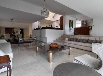 Casa · 600m² · 3 Recámaras · 3 Estacionamientos · Casa en Bosque de Las Lomas