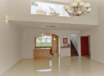Casa de 3 habitaciones, Querétaro · Milenio Lll Casa en Venta 1 Nivel 3 Rec 4 Baño 3 Est Balcón Bodega Estudio Patio Techo Doble Altura