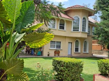 Casa de 4 habitaciones, Cuautitlán Izcalli · Hermosa y Amplia Residencia