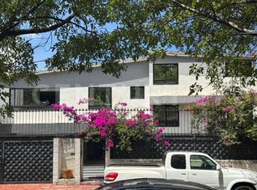 Casa de 4 habitaciones, Coyoacán · Venta de Casa Residencial Jardines de Coyoacán