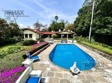 Casa · 638m² · 8 Recámaras · 10 Estacionamientos · Venta o Renta de de Casa en Poblado de Emiliano Zapata, Temixco, Morelos…clave 6194