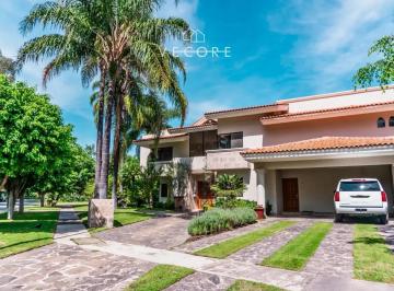 1 · Casa Frente a Parque en Venta en Valle Real, Zapopan