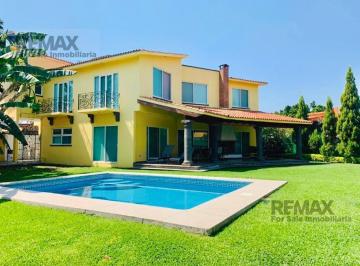 Casa · 869m² · 4 Recámaras · 3 Estacionamientos · Renta de Casa en El Fracc. Parque Sumiya, en Jiutepec, Morelos…clave 6233
