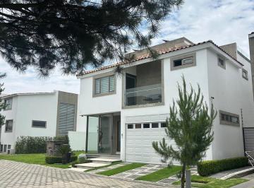 Casa en condominio · 363m² · 3 Recámaras · 4 Estacionamientos · Casa en Condado del Valle Metepec