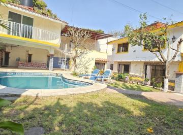 Casa · 366m² · 6 Recámaras · 2 Estacionamientos · Venta de Casa en Lomas de Atzingo, Cuernavaca, Morelos…clave 6157