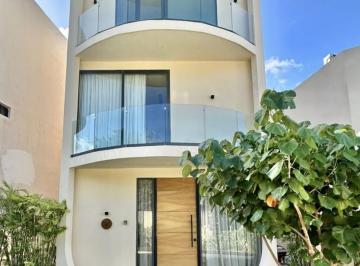 Casa · 3 Recámaras · 1 Estacionamiento · Rentas a Largo Plazo en Tulum - Long Term Rental Tulum.