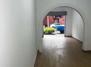 El inmueble cuenta con 49 metros cuadrados.
Ideal para cafeteria, panaderia, mas · Local Comercial con Gran Presencia y Acabados Muy Elegantes