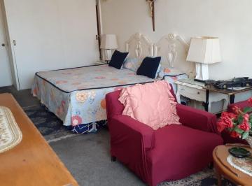Departamento compartido de 1 habitación, Naucalpan de Juárez · Amplia Recamara Amueblada
