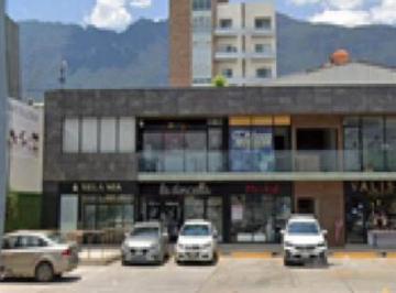 Local en centro comercial , San Pedro Garza García · Local Comercial en Segundo Piso