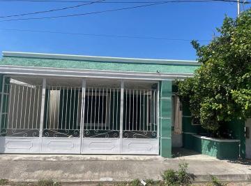 0ad9fdd8e40cf8bef73ee3bc51d98087ef328412cb4b0cef2b513e32d2f3c28b · Casa en Venta en Francisco de Montejo, Merida