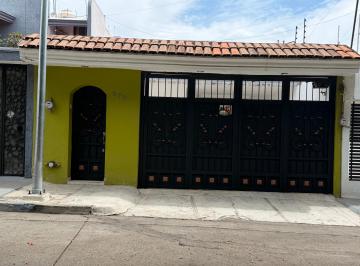 Casa de 3 habitaciones, Guadalajara · Se Renta Casa Hermosa con Excelente Ubicación.