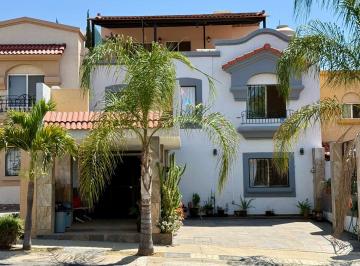 Casa en condominio de 4 habitaciones, Tonalá · Casa en Renta Urbi Quinta Versalles