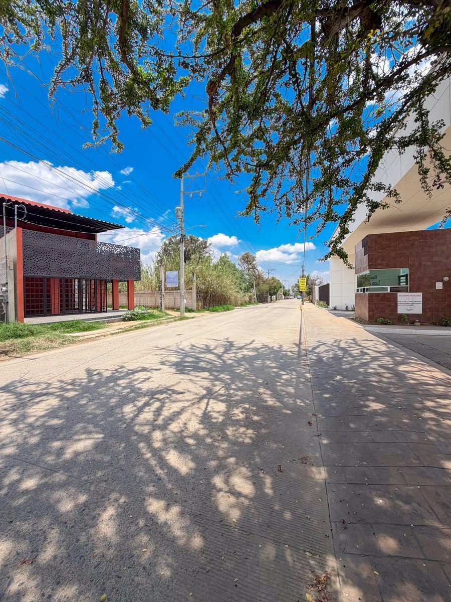 ¿Buscas Oficina en Xoxocotlán? Local Nuevo en Planta Baja Cerca de La Salle